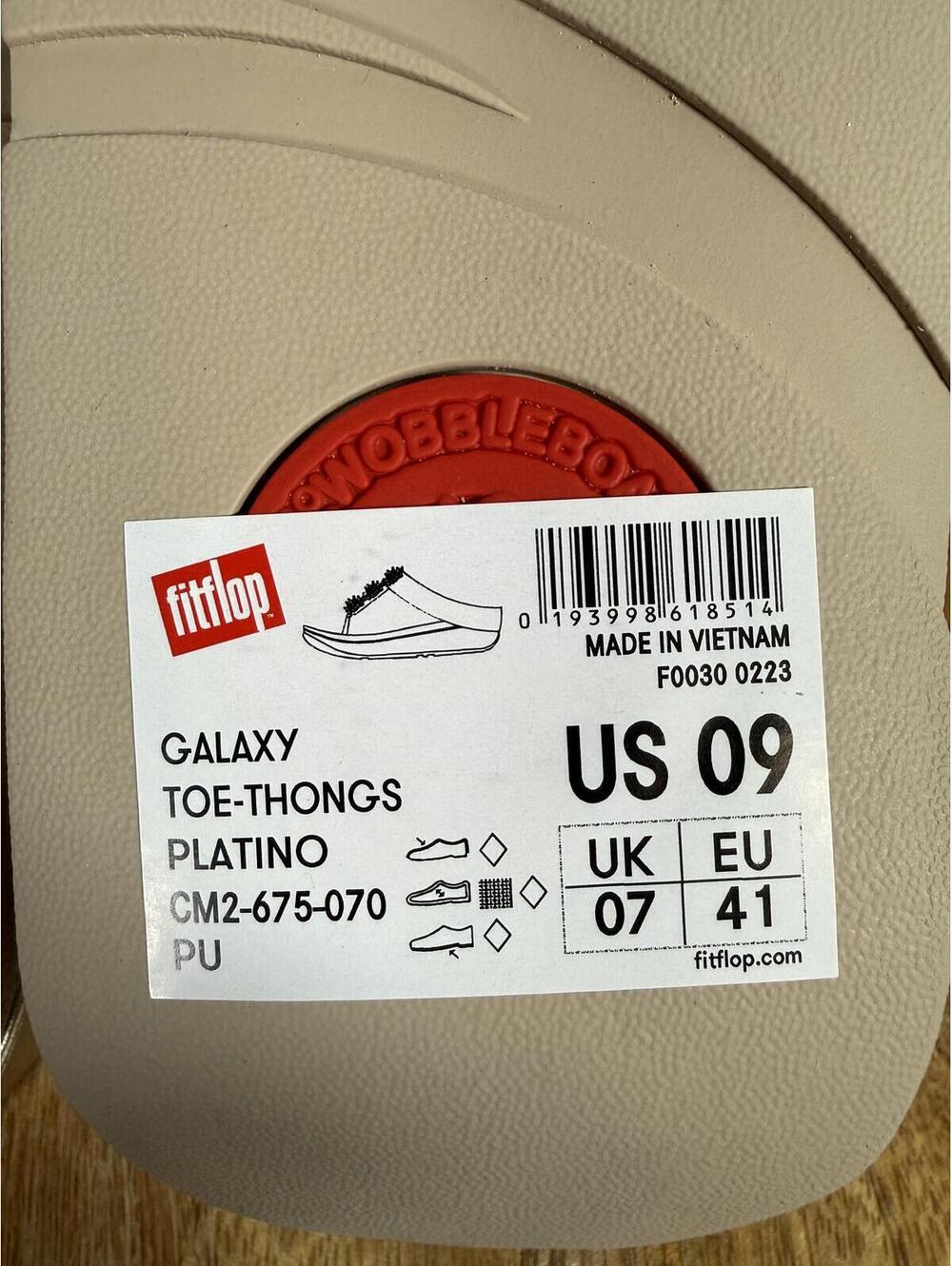 FitFlop Galaxy Toe Wedge Flip Flop Women’s US 9 Platino Sandals NWB - Picture 7 of 12